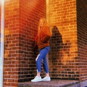 Meet your Posher, Julia